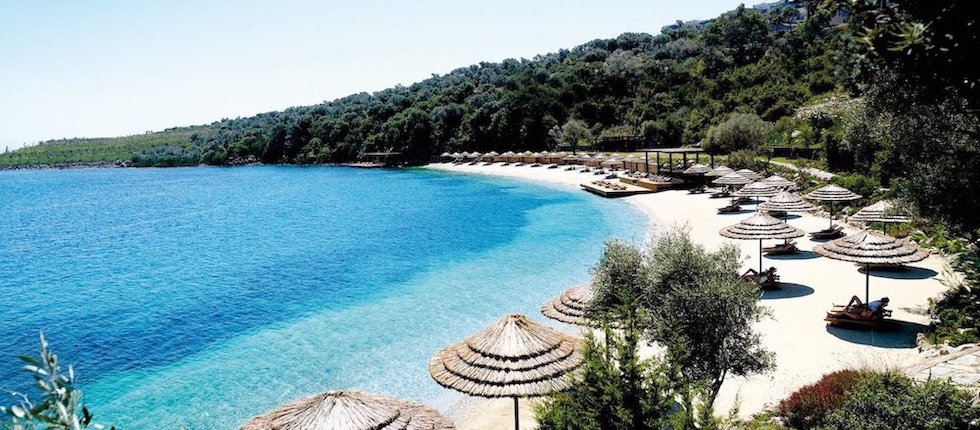 Mandarin Oriental Bodrum: ultra-luxurious eco-responsible hotel in the  nature, with two private beaches in Turkey